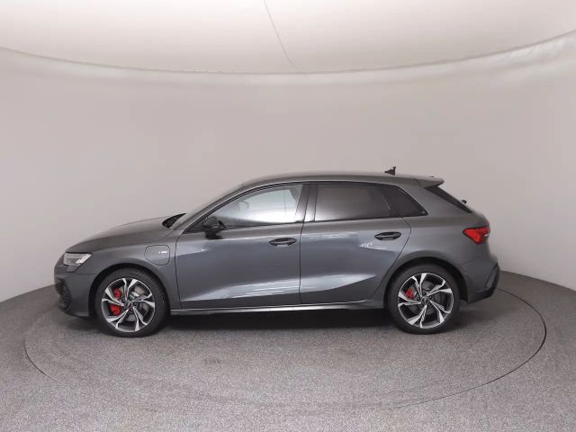 Audi A3 45 TFSI Hybride S-Line Sedan