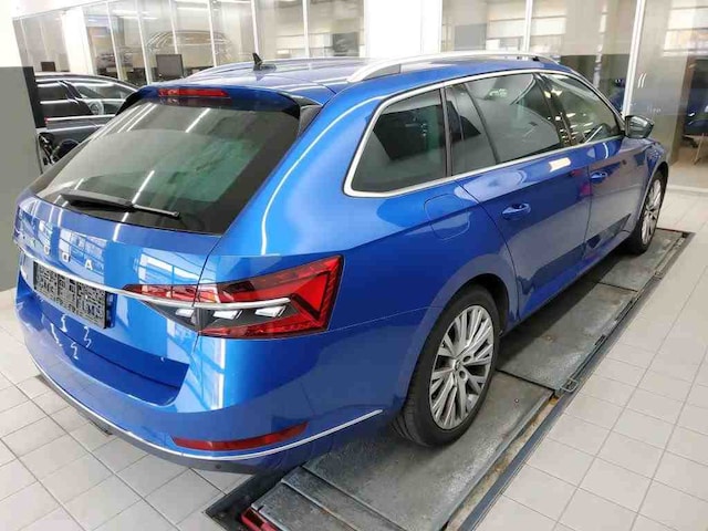 Skoda Superb 2.0 TDI Combi Style Style
