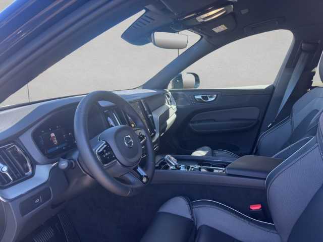 Volvo XC60 Dark Plus