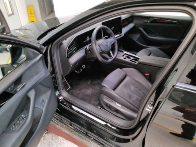 Volkswagen Passat 2.0 TSI DSG R-Line Variant