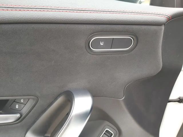 Mercedes-Benz CLA 200 AMG Line CLA 200 d Coupé