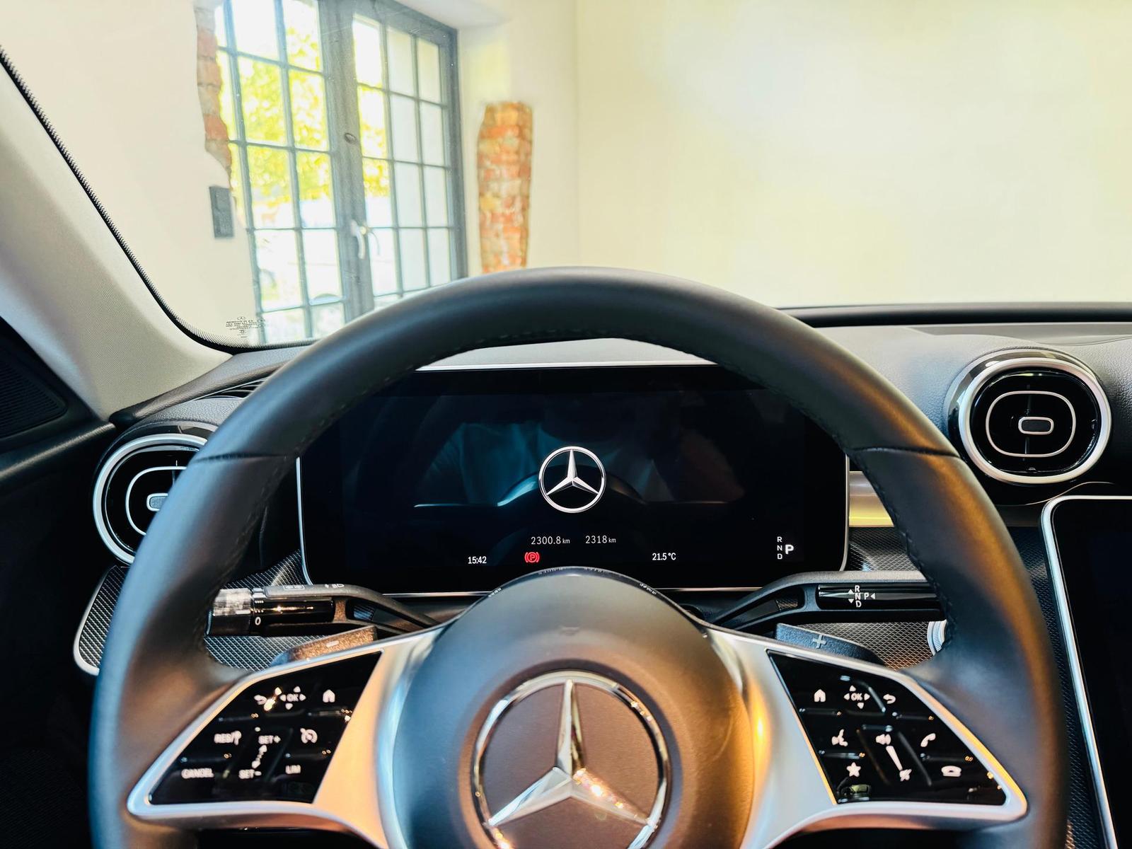 Mercedes-Benz C 200 AVANTGARDE Sedan