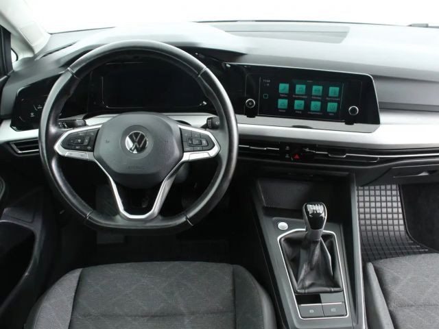 Volkswagen Golf Life Variant