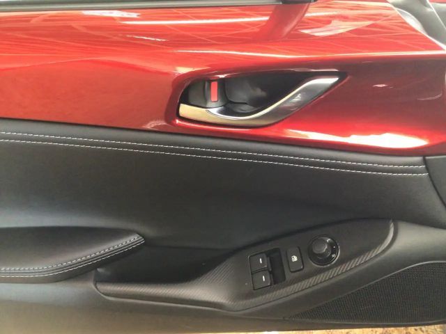 Mazda MX-5 Exclusive-line SkyActiv