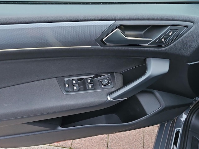 Volkswagen Touran Touran Active 110kW *LED*AHK*NAVI*SitzH*EPH*