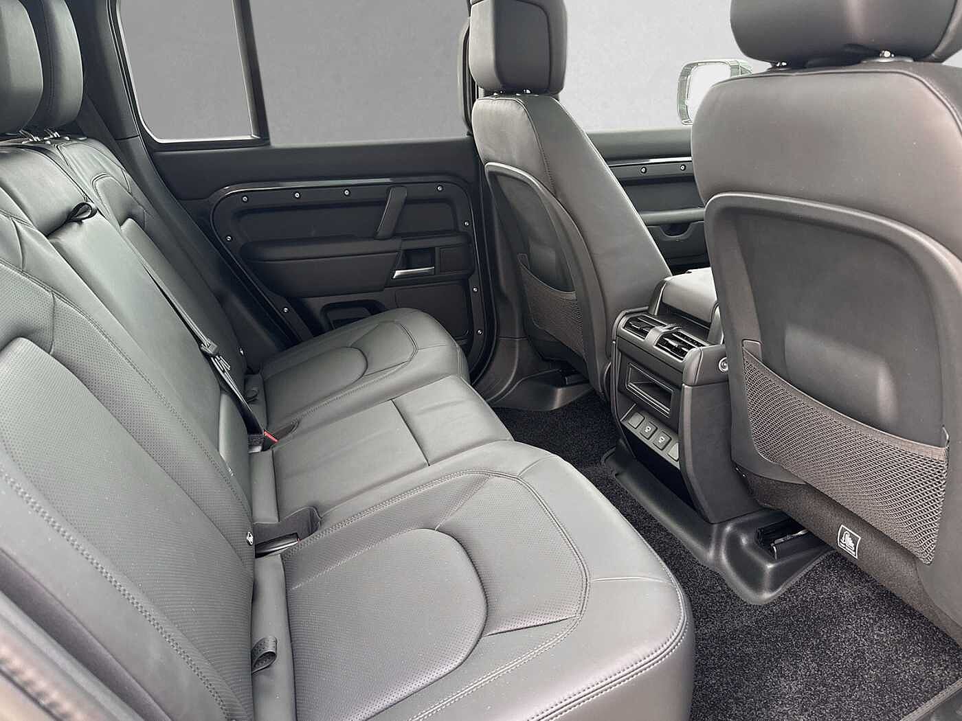 Land Rover Defender 110 Dynamic HSE