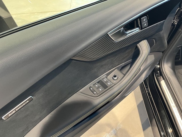 Audi RS4 Avant Quattro