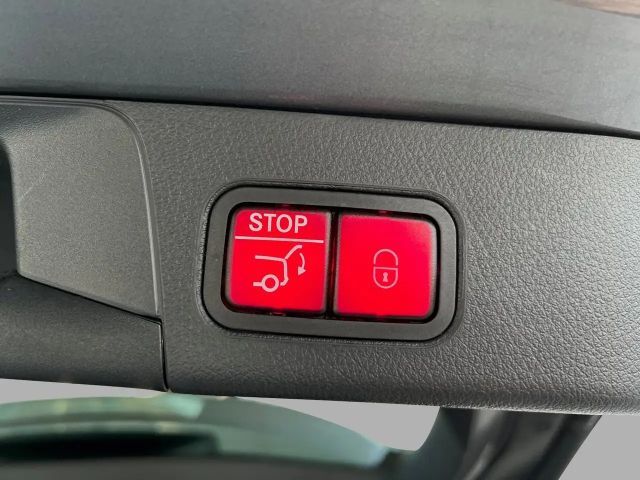 Mercedes-Benz B 200 AMG Line Sedan