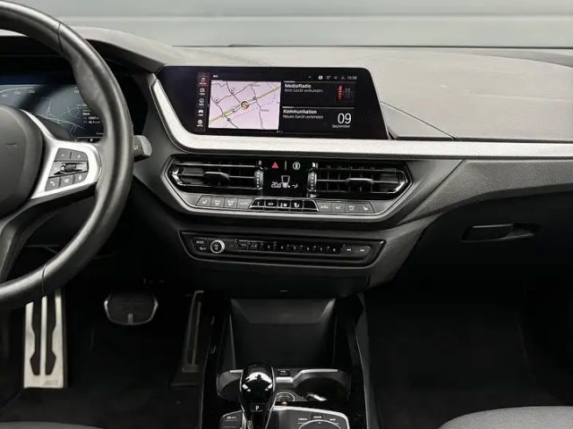 BMW 118 118i M-Sport Sedan