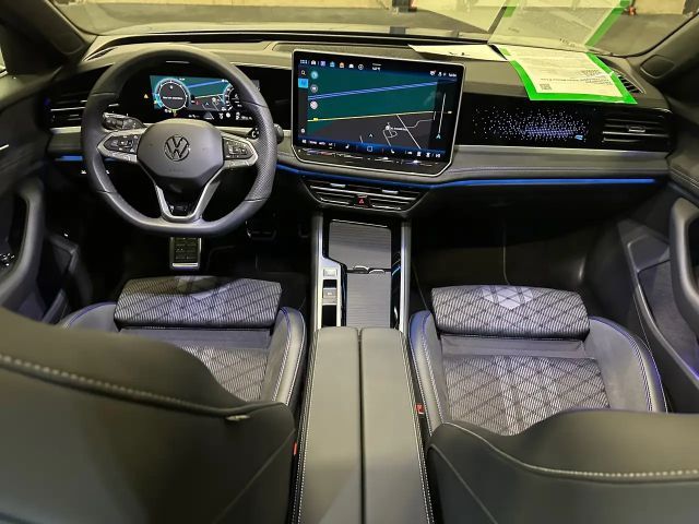 Volkswagen Passat 4Motion R-Line Variant