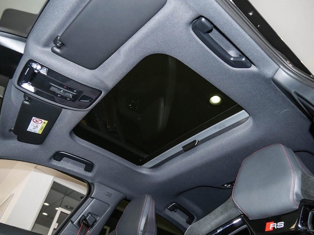 Audi RS3 Quattro S-Tronic Sedan