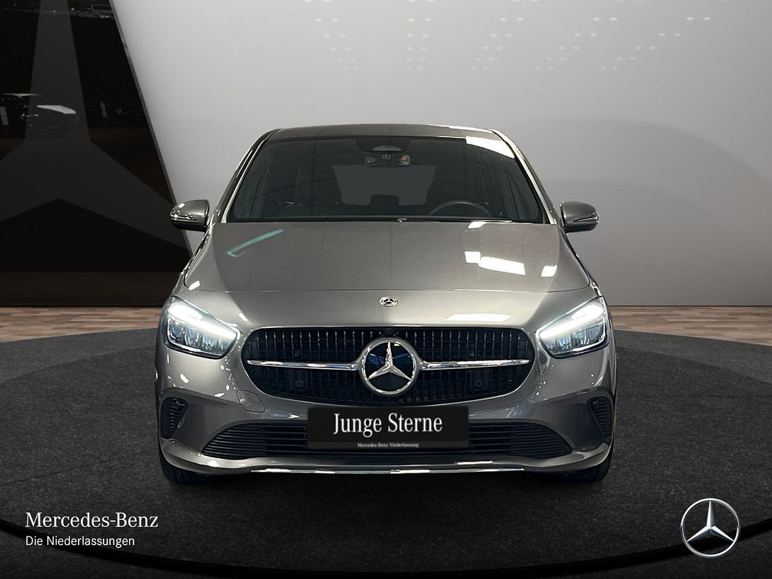 Mercedes-Benz B 200 Sedan
