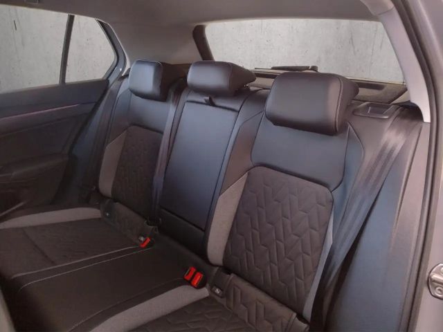 Volkswagen Golf 1.5 TSI