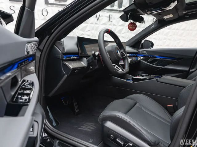 BMW M5 Touring PANORAMA AHK B&W COMFORT-PAKET ALLBLACK