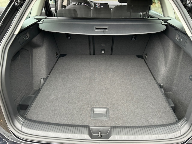 Volkswagen Golf 1.5 eTSI DSG Life Variant