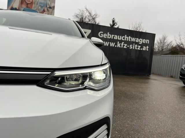 Volkswagen Golf Life Variant