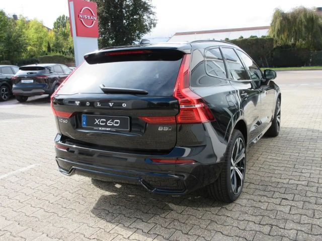 Volvo XC60 AWD Dark Plus