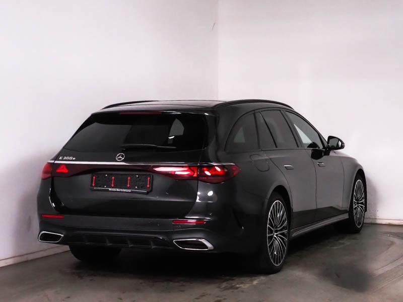 Mercedes-Benz E 300 AMG Line