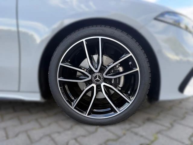 Mercedes-Benz A 200 AMG Line