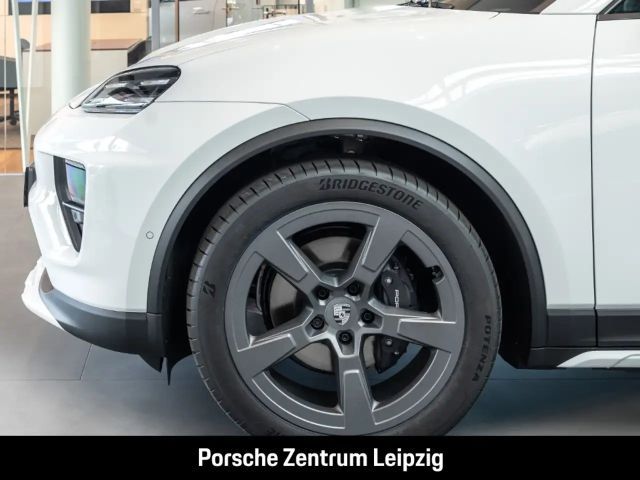 Porsche Macan OffroadDesign PASM ACC Bose 360Grad 21Zoll