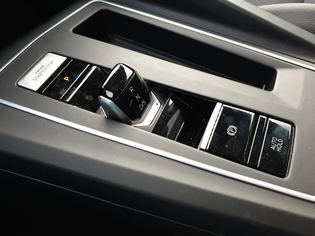 Volkswagen Golf 1.5 eTSI DSG