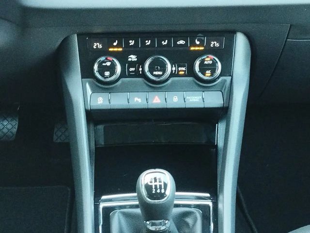 Skoda Karoq 1.5 TSI Tour