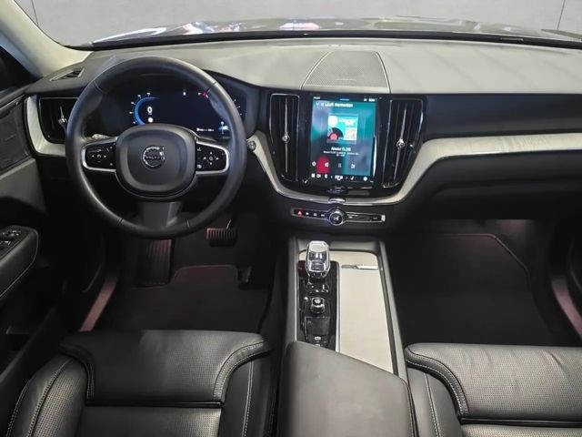 Volvo XC60 AWD Dark Plus