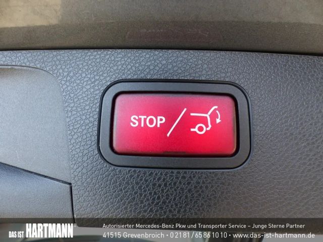 Mercedes-Benz E 200 AVANTGARDE Estate