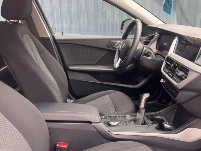 BMW 116 116i 5-deurs Sedan