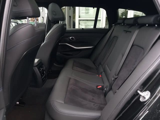 BMW 320 320d M-Sport Touring