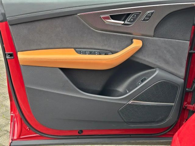 Audi RS Q8 Performance