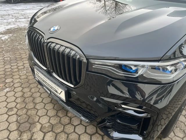 BMW X7 i/HUD/Panorama/Navigation/HarmanKardon