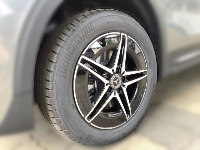 Mercedes-Benz EQB 300 4MATIC AMG Line