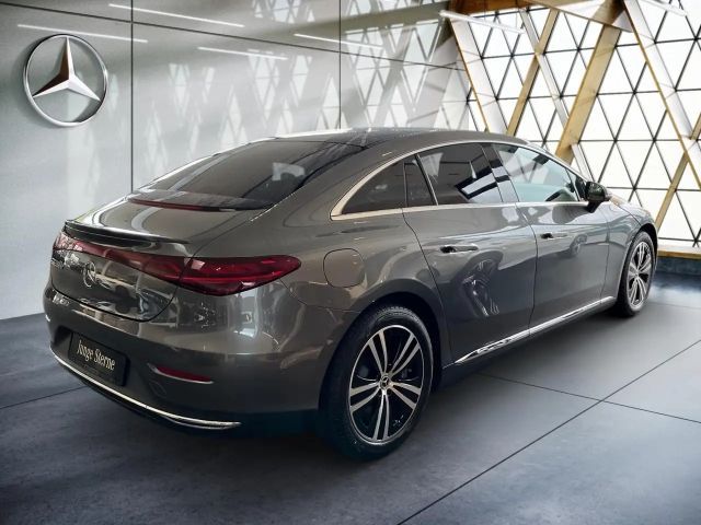 Mercedes-Benz EQE 300 Sedan