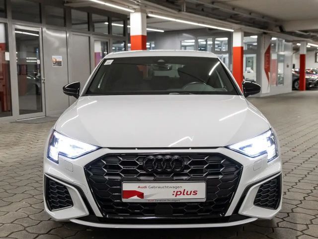 Audi A3 45 TFSI Hybride S-Line Sedan