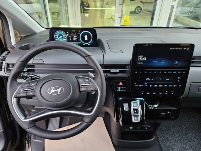 Hyundai Staria Trend