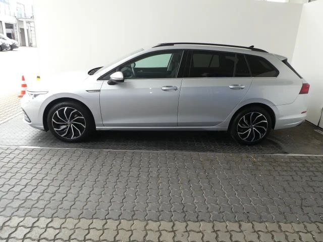 Volkswagen Golf Style Variant