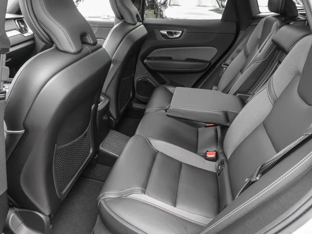 Volvo XC60 AWD Dark Plus T6