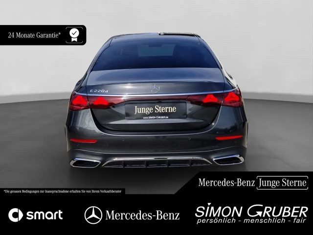 Mercedes-Benz E 220 AMG Line E 220 d Sedan