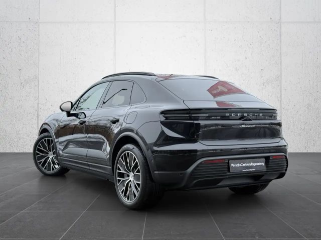 Porsche Macan 4