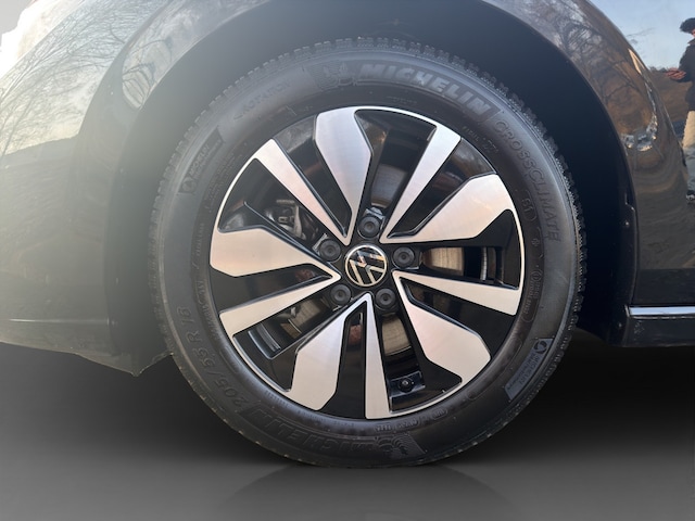 Volkswagen Golf 2.0 TDI DSG Golf VIII Variant