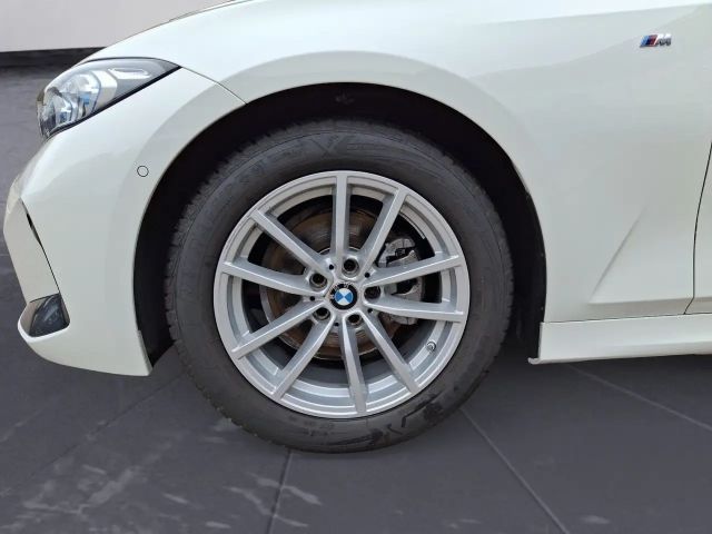 BMW 320 320i M-Sport Sedan