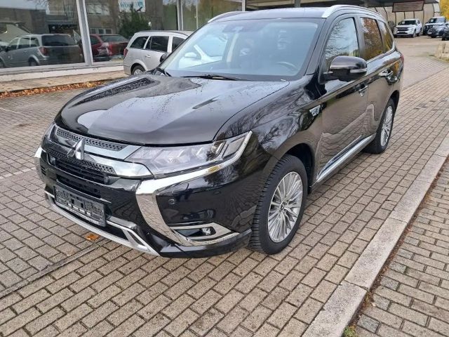 Mitsubishi Outlander 4WD MIVEC PHEV