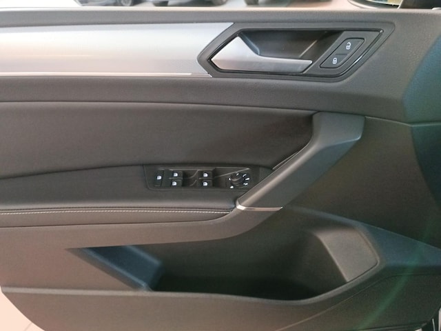 Volkswagen Touran 1.5 TSI DSG IQ.Drive