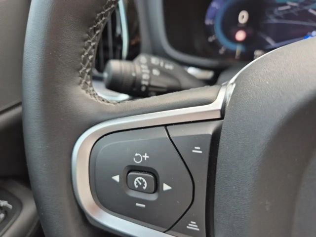 Volvo V60 Core Hybrid