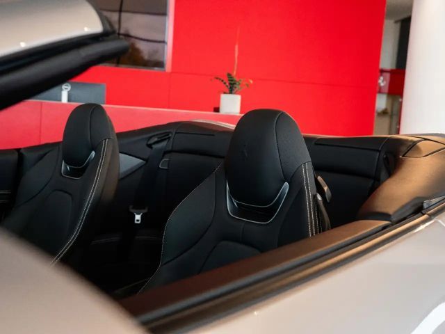 Ferrari Portofino M MagneRide*Nackenwärmer*Sitzbelüftung