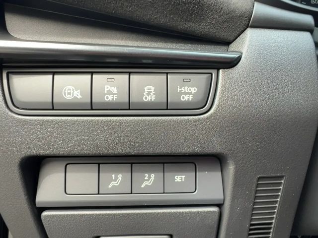 Mazda 3 G140 6MT 2WD NAGISA LED Navi Head-Up