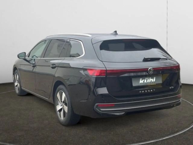 Volkswagen Passat 1.5 eTSI Business DSG Variant