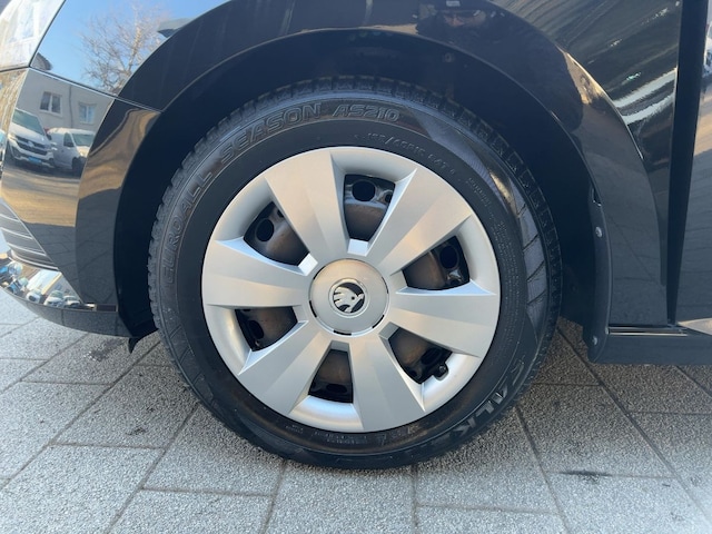 Skoda Fabia Fabia 1.0 MPI Sitzheizung Einparkhilfe CarPlay