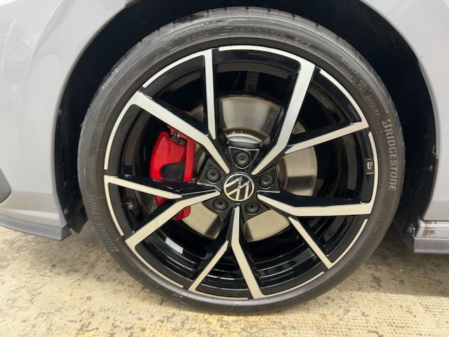 Volkswagen Golf 2.0 TSI GTI